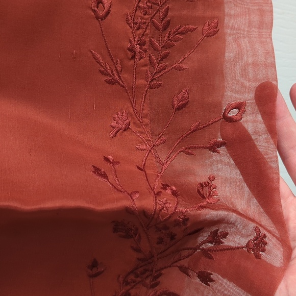 Silk Skirt - Picture 2 of 9